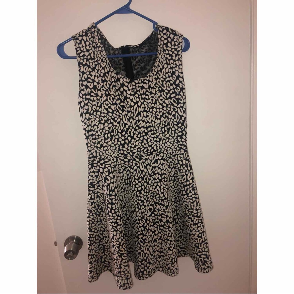Guess Dress Size small